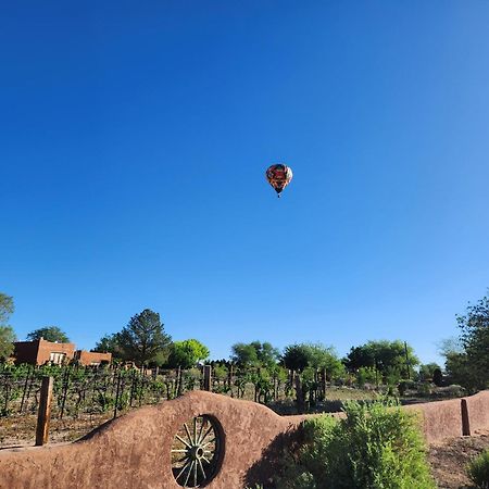 Red Mountain Manor Vineyard And Guesthouse Rio Rancho Ngoại thất bức ảnh