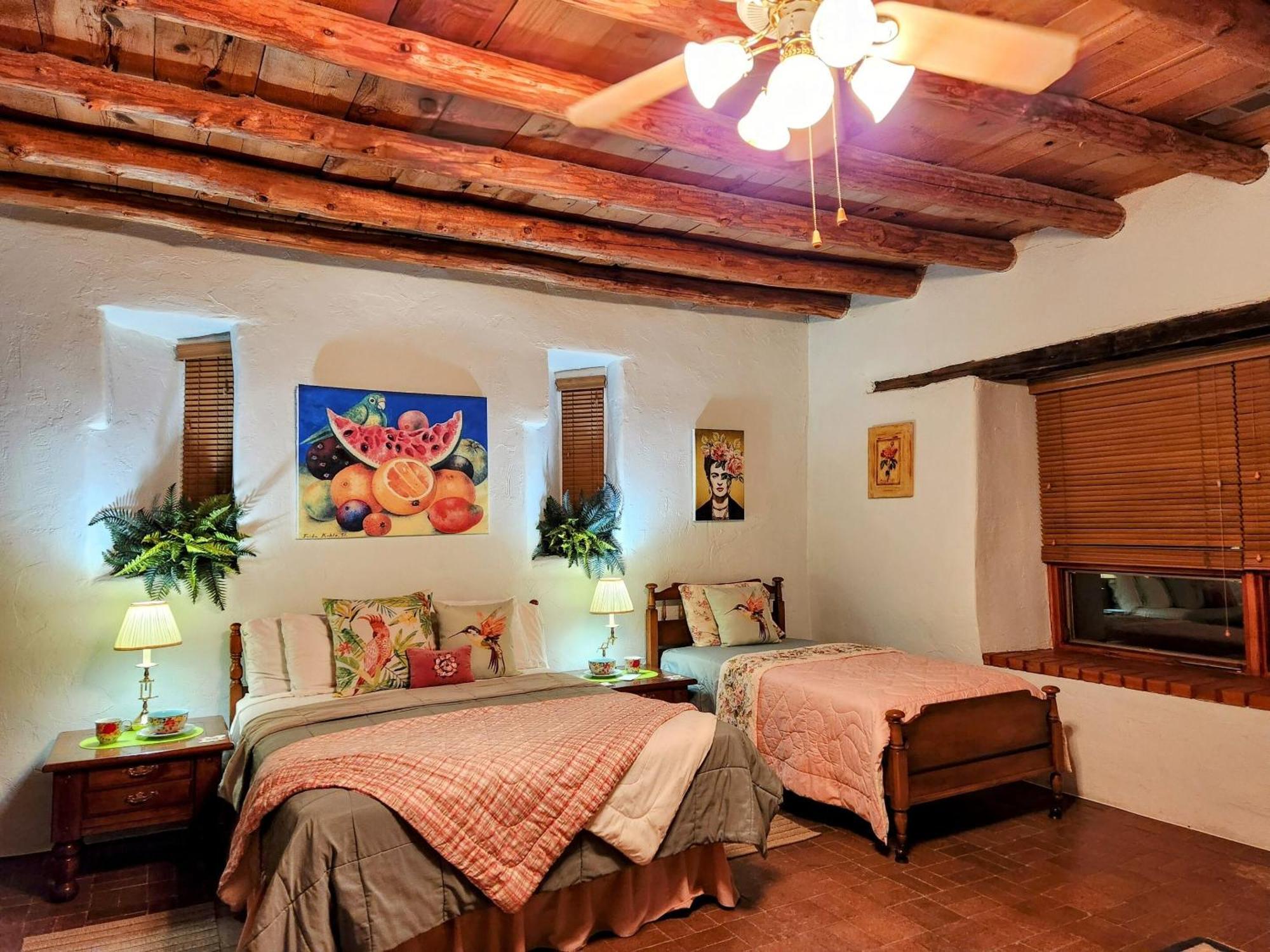 Red Mountain Manor Vineyard And Guesthouse Rio Rancho Ngoại thất bức ảnh