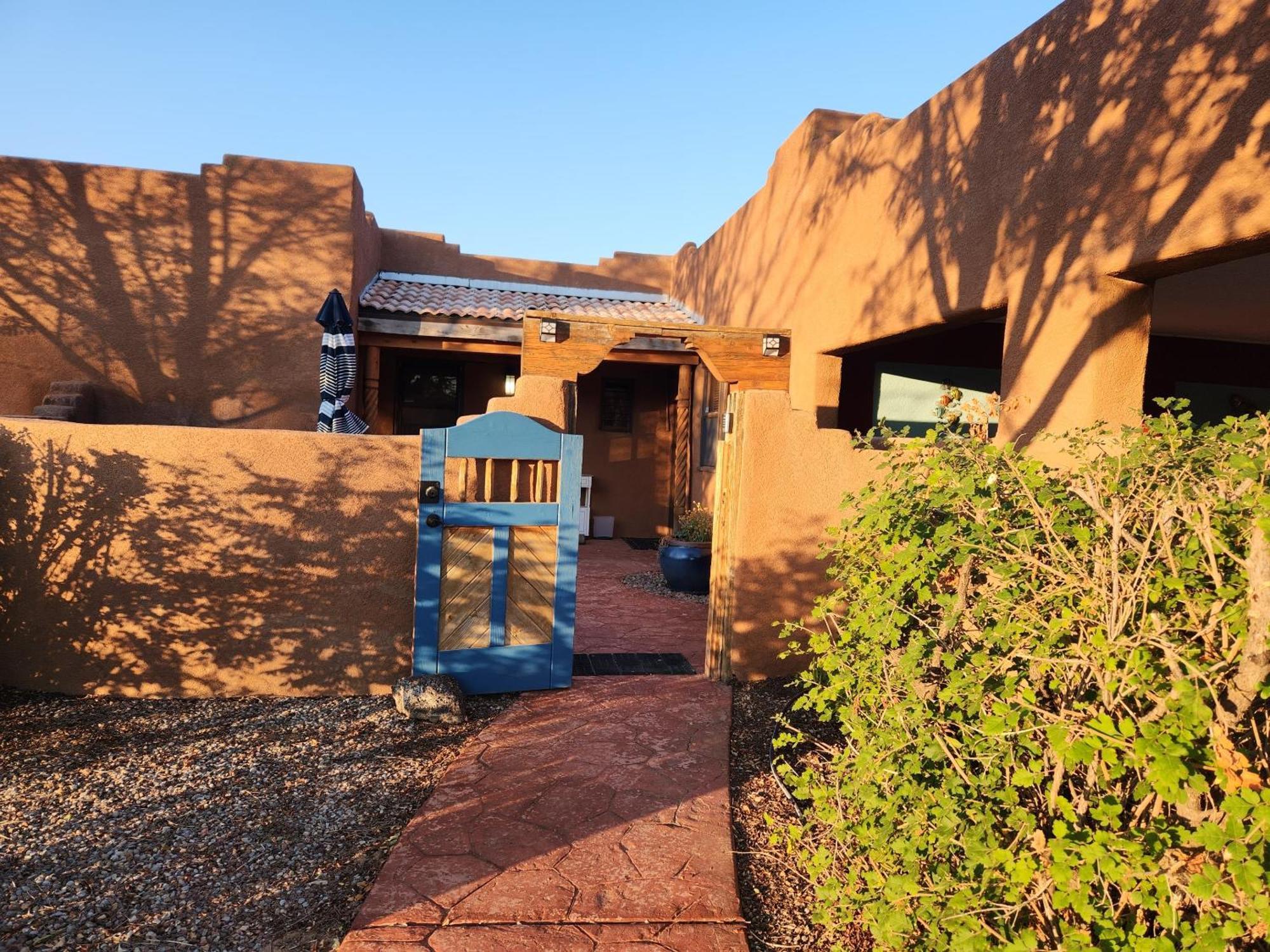 Red Mountain Manor Vineyard And Guesthouse Rio Rancho Ngoại thất bức ảnh